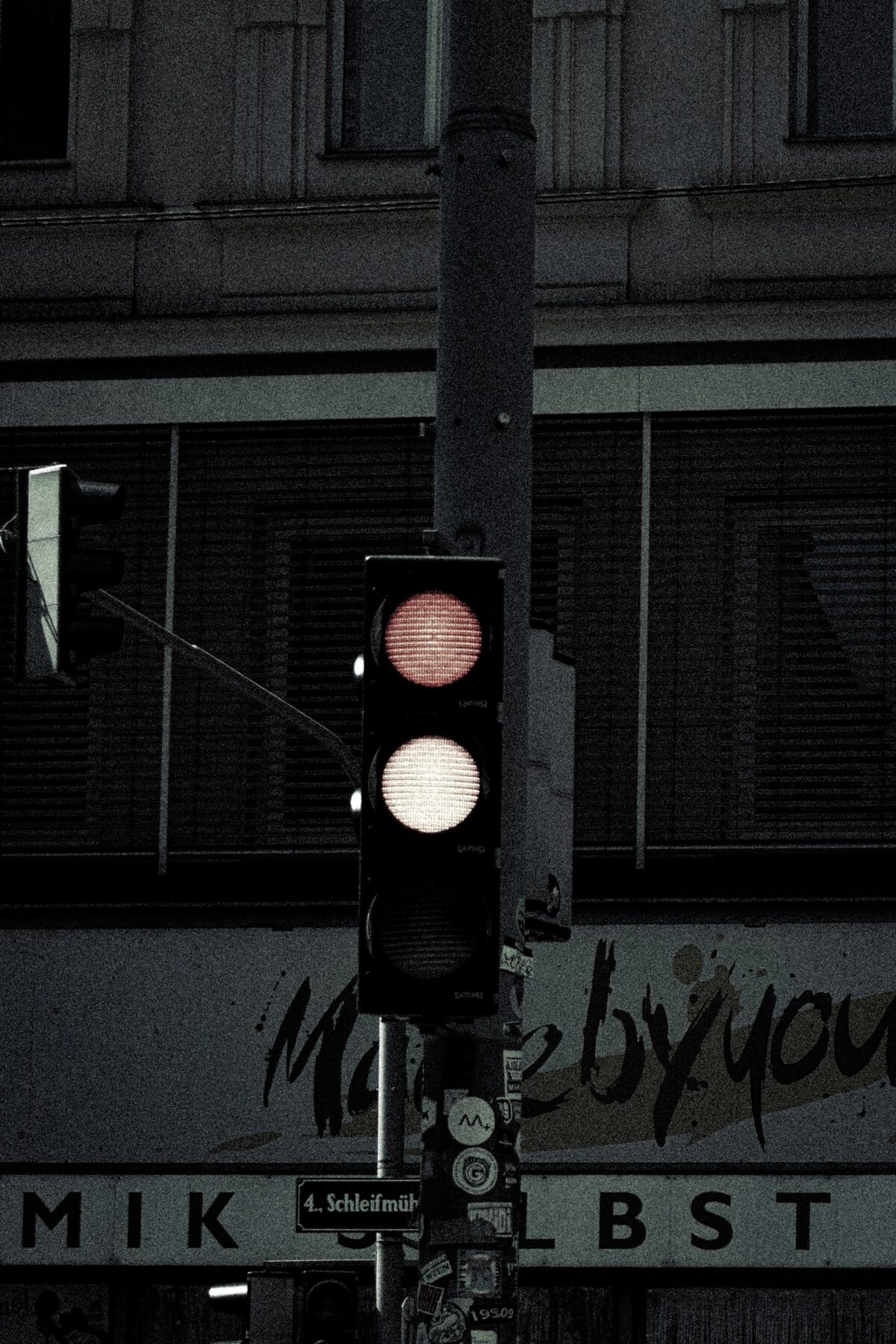 Vienna Signal — Street study